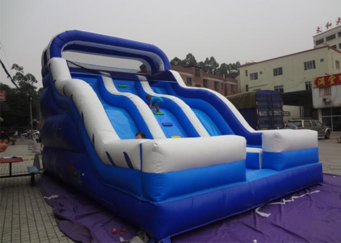 glissière d'eau gonflable géante bleue de Commercia de terrain de jeu d'adultes et d'enfants de PVC de 0.55mm pour la partie