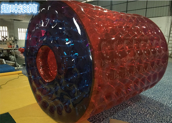Chine les boules gonflables rouges de corps de 0.7mm TPU/humain ont classé de grands ballons de plage gonflables fournisseur