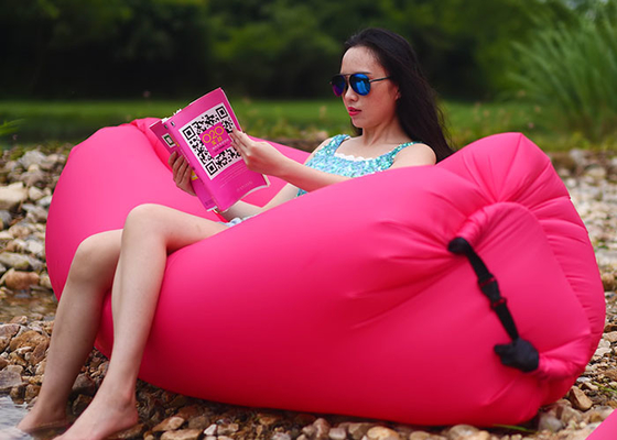 Chine Chaise gonflable d'airbag de rose extérieur de pliage pour les locations de plage 260 * 70CM fournisseur